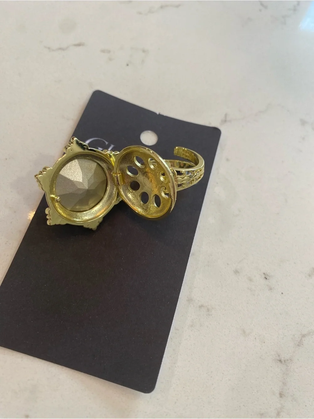NEW Glitz Mob Stolen Midnight Crystal Locket Filigree Ring